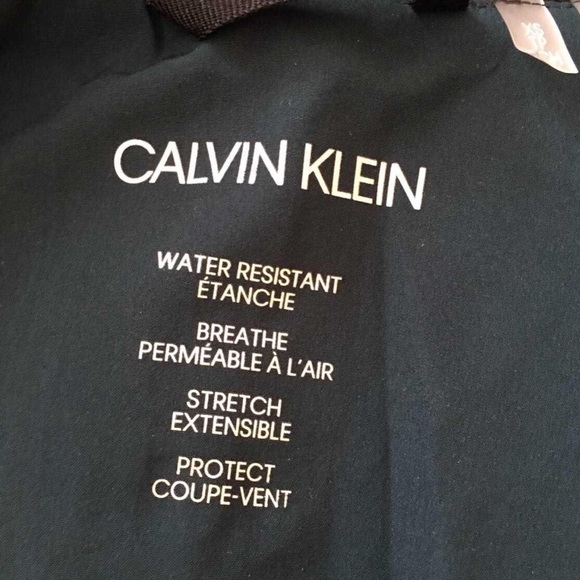 Calvin Klein - Picture 4 of 4